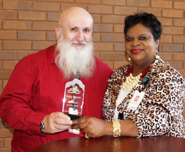 Arkansas Hospice names top volunteer