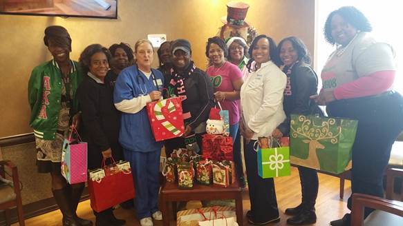 Alpha Kappa Alpha Sorority provides seasonal wraps