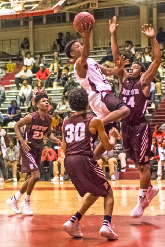 Skelton’s defense helps lift Zebras