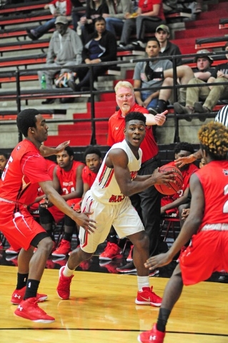 Seniors return for WH in loss to Magnolia