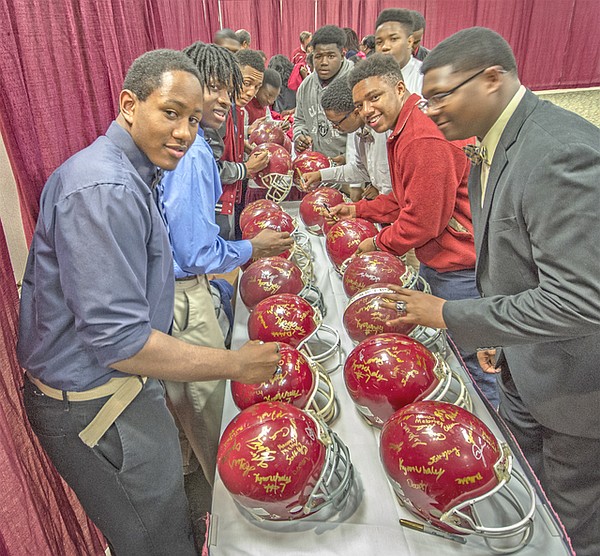 Zebra football team receive championship rings Northwest Arkansas