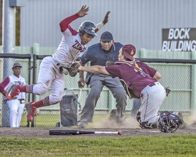 Preps roundup: Zebras see winning streak snapped