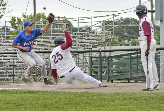 Zebras roll Patriots in DH sweep