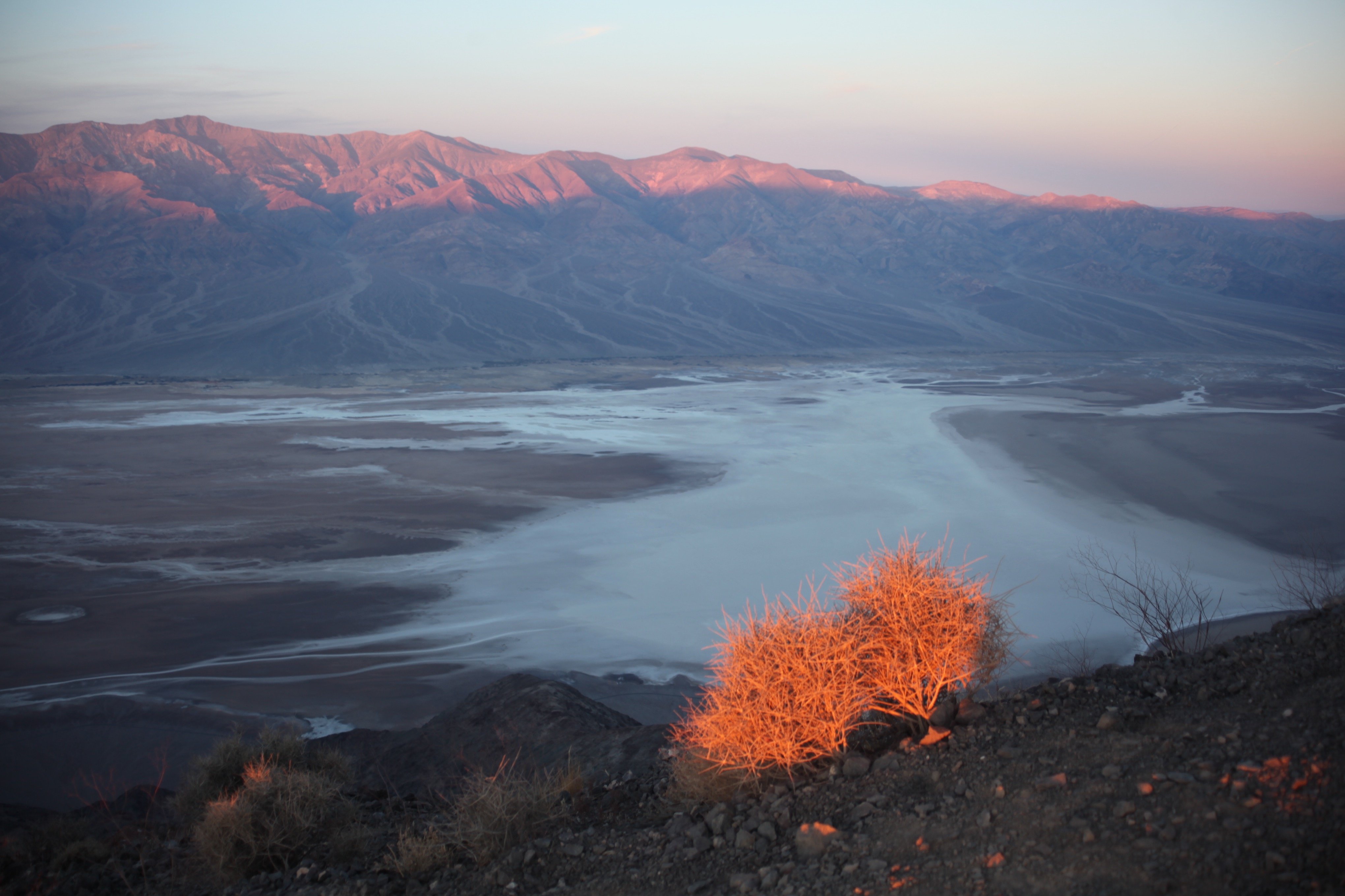 Travel: Death Valley’s harsh environment home to beauty, wonder