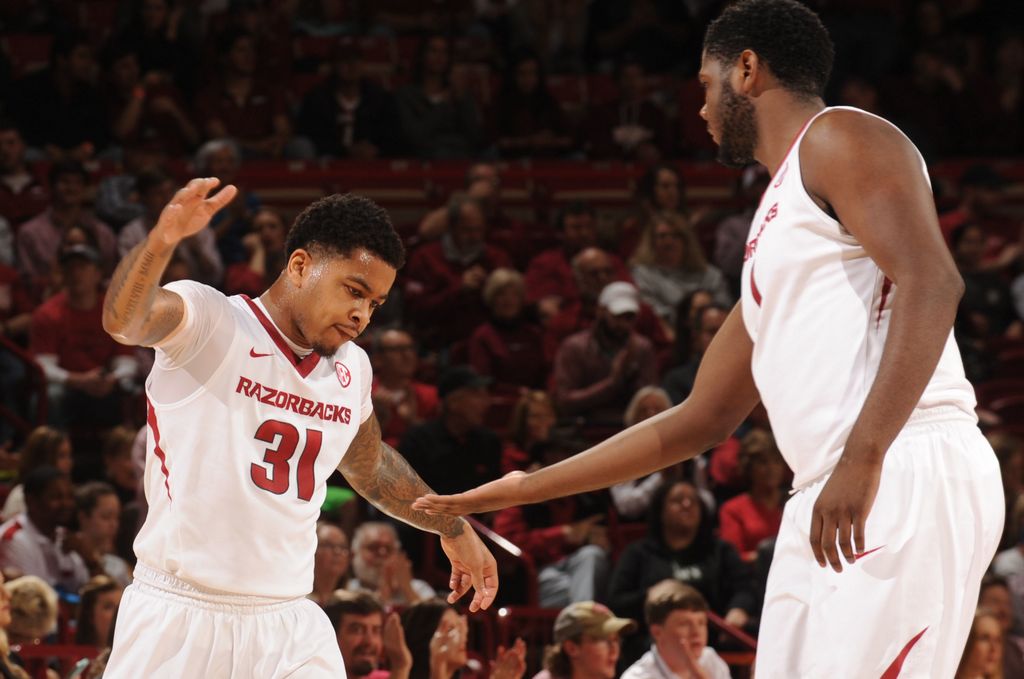 Kingsley scores 24 to pace Arkansas past LSU, 99-86