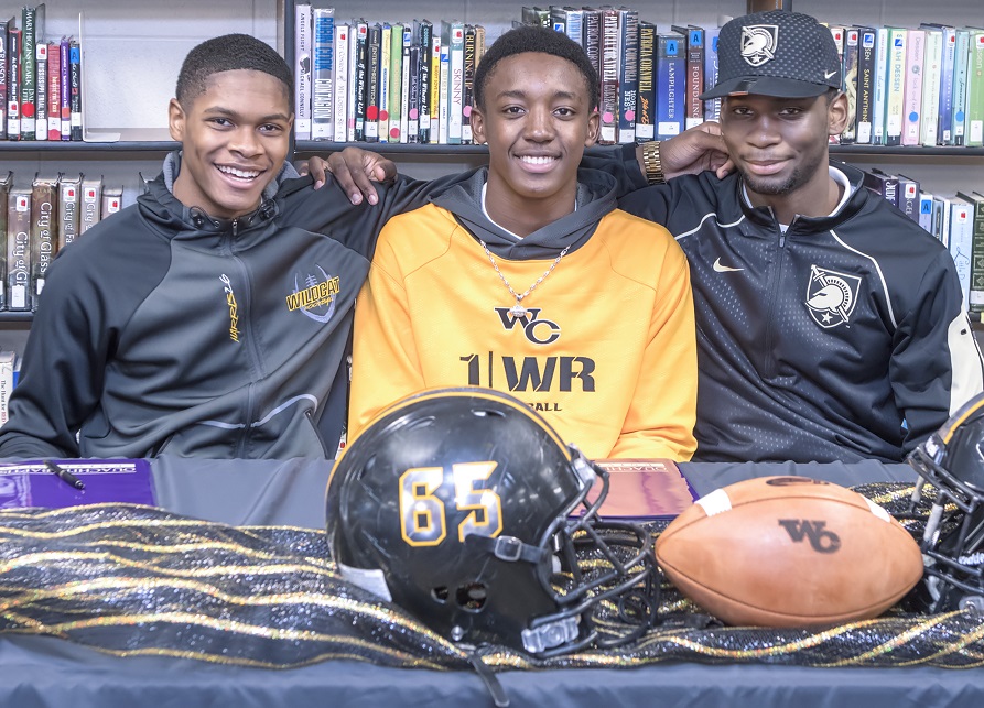 3 Wildcats sign pledges to play college football