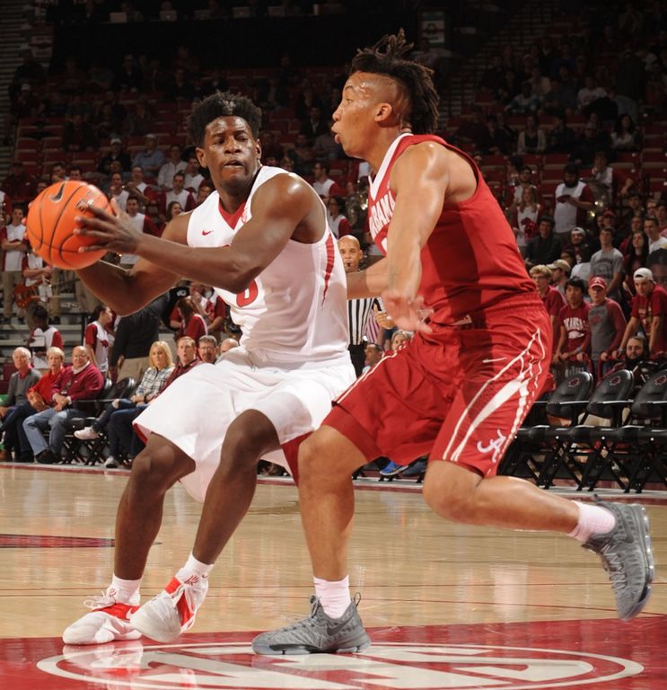 Hannahs leads hot-shooting Arkansas past Alabama, 87-68