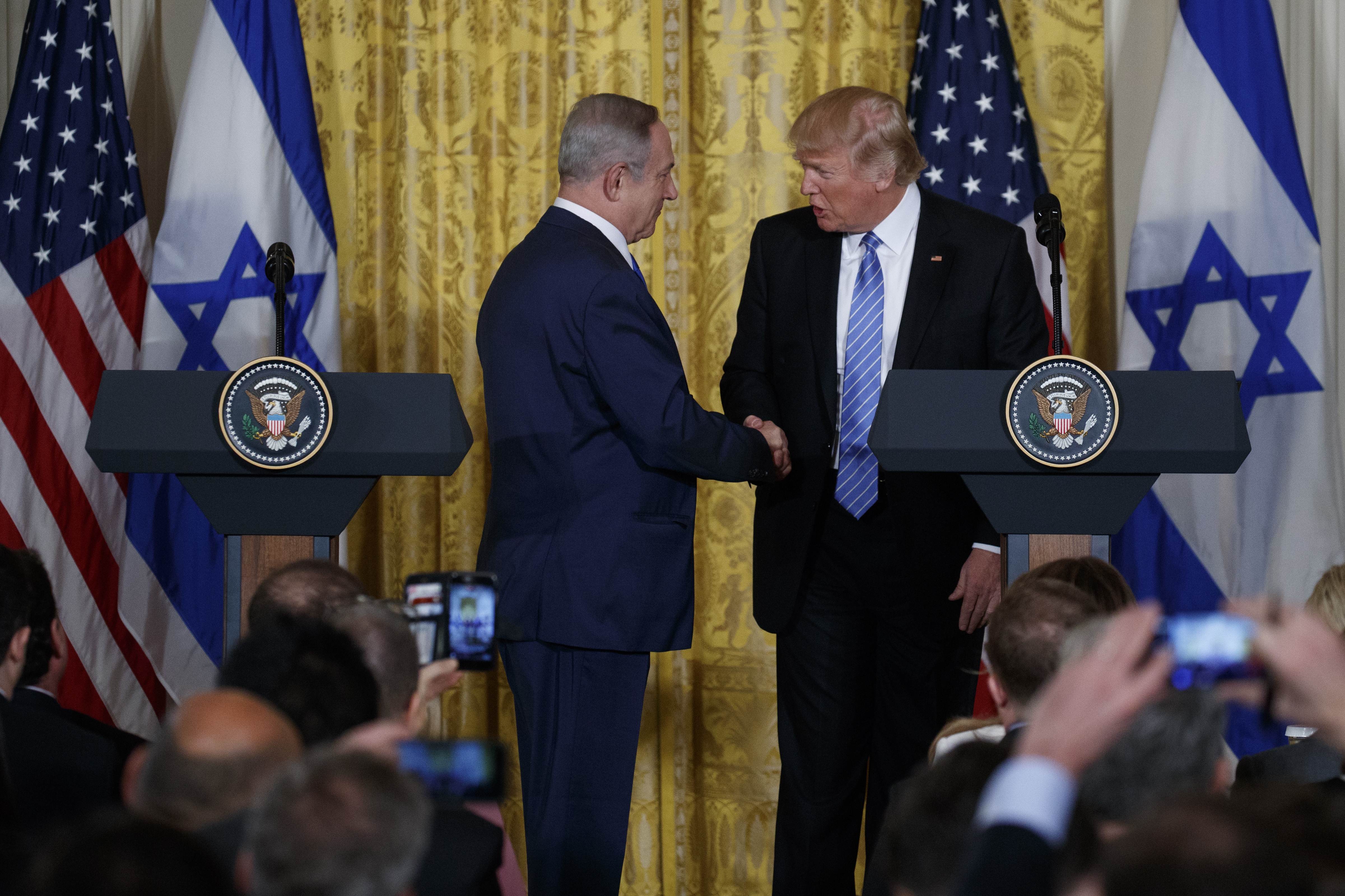 Trump charts new Mideast course; maybe no separate Palestine