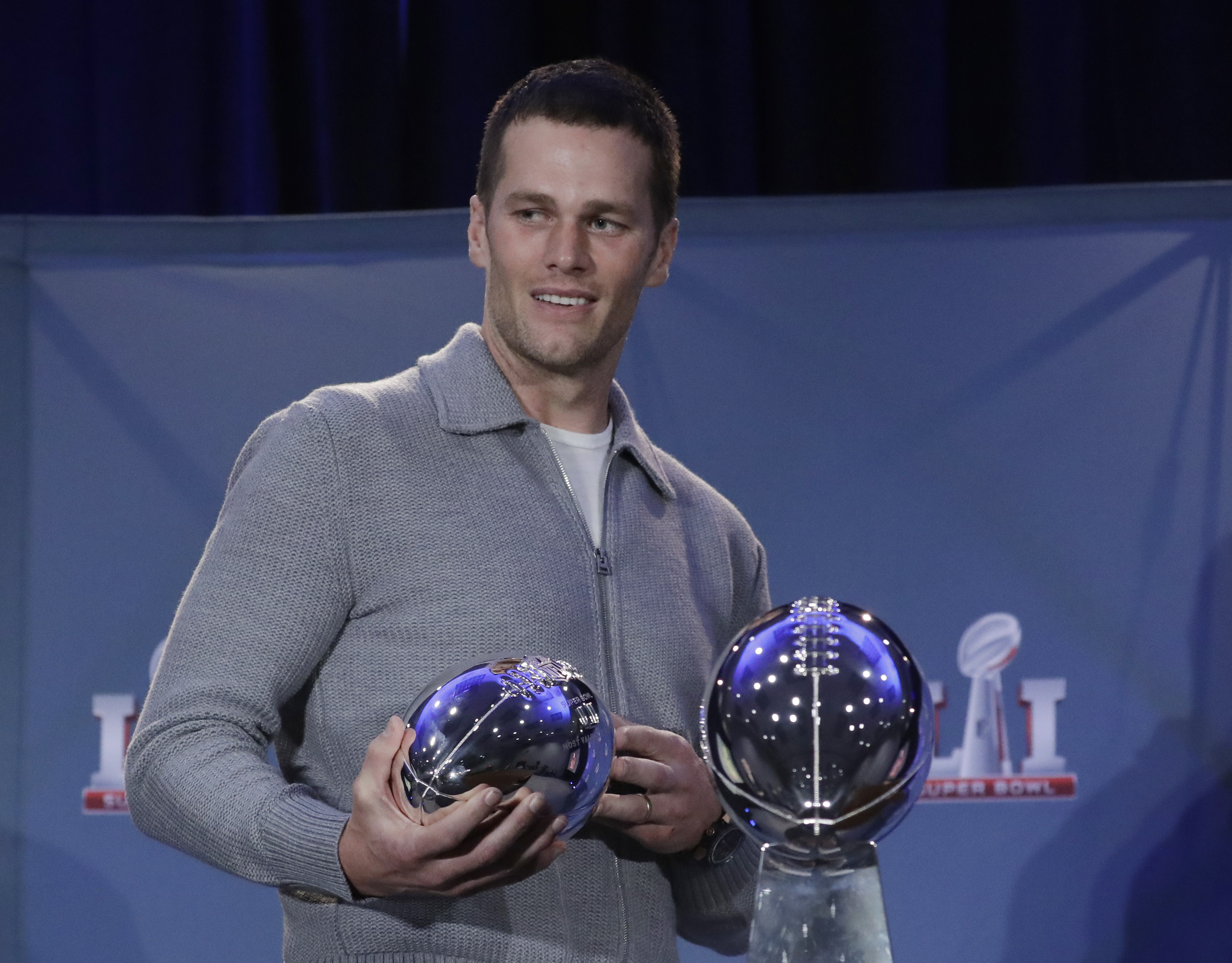 Atlanta zoo names cockroach after Patriots QB Tom Brady