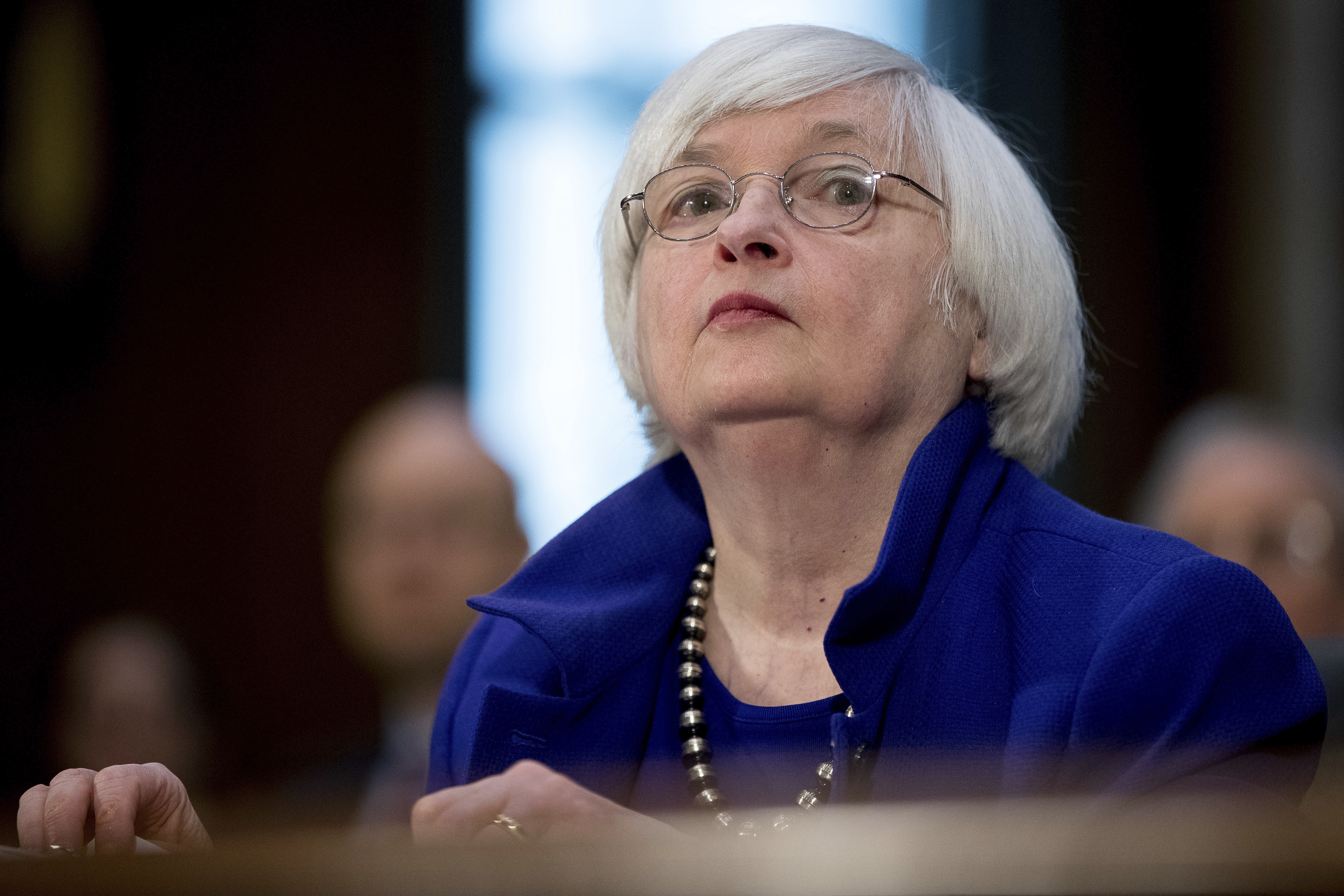 Yellen expects gradual pace for hikes but sees risk in delay