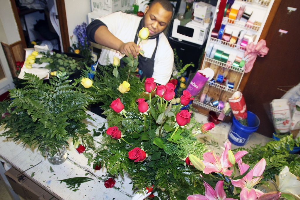Local businesses welcome Amazon’s pledge to collect taxes