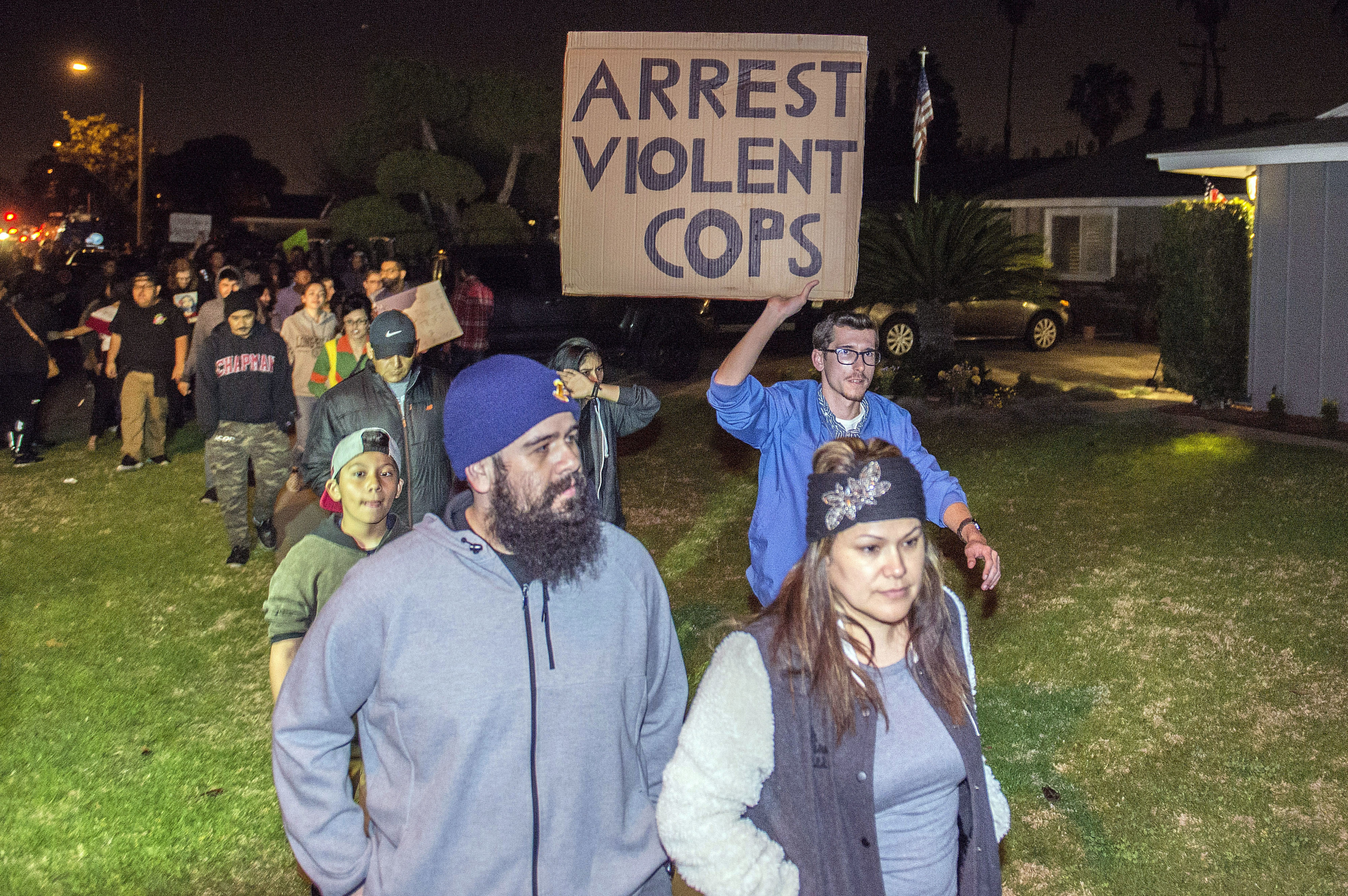 Anaheim mayor ‘deeply disturbed’ over incident between cop and teen