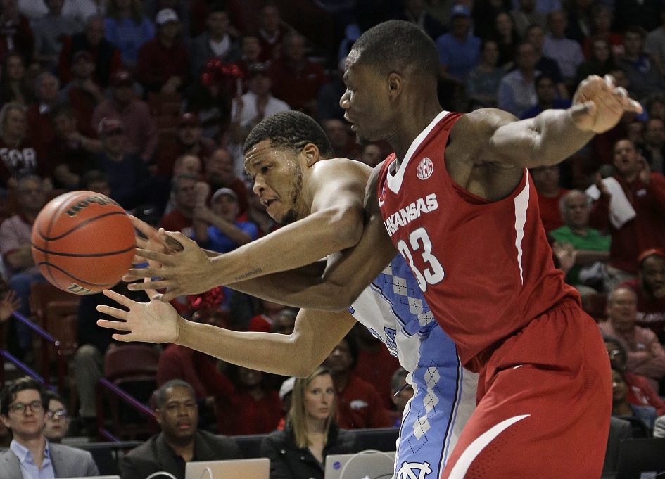 North Carolina survives to beat Arkansas 72-65