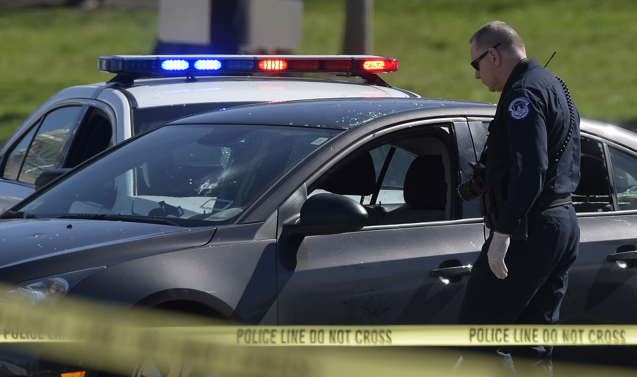 Driver plows into US Capitol Police cruiser; streets closed