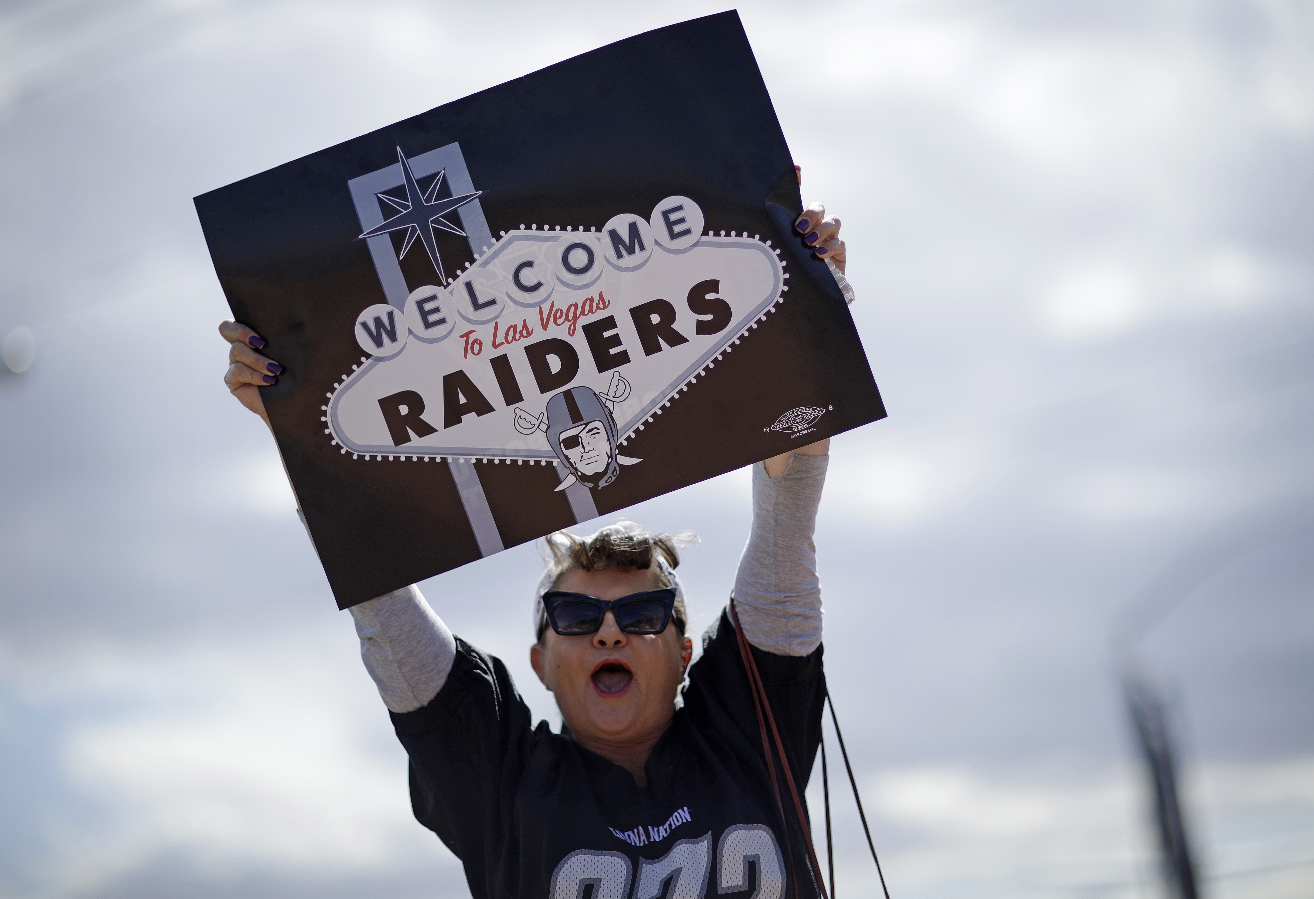 THE DRIVE: Raiders officially making move to Vegas