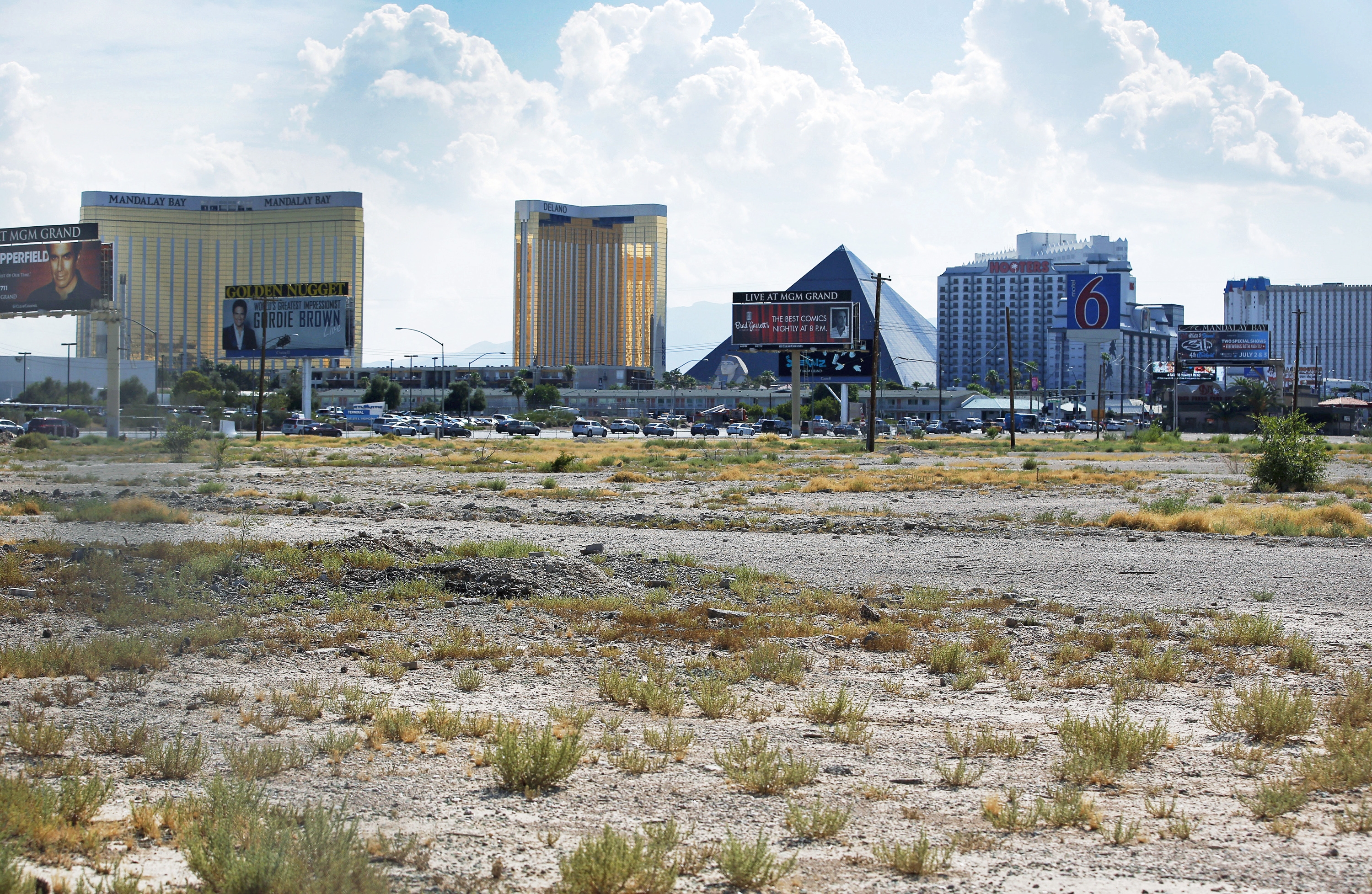 NFL owners approve Raiders’ move to Las Vegas