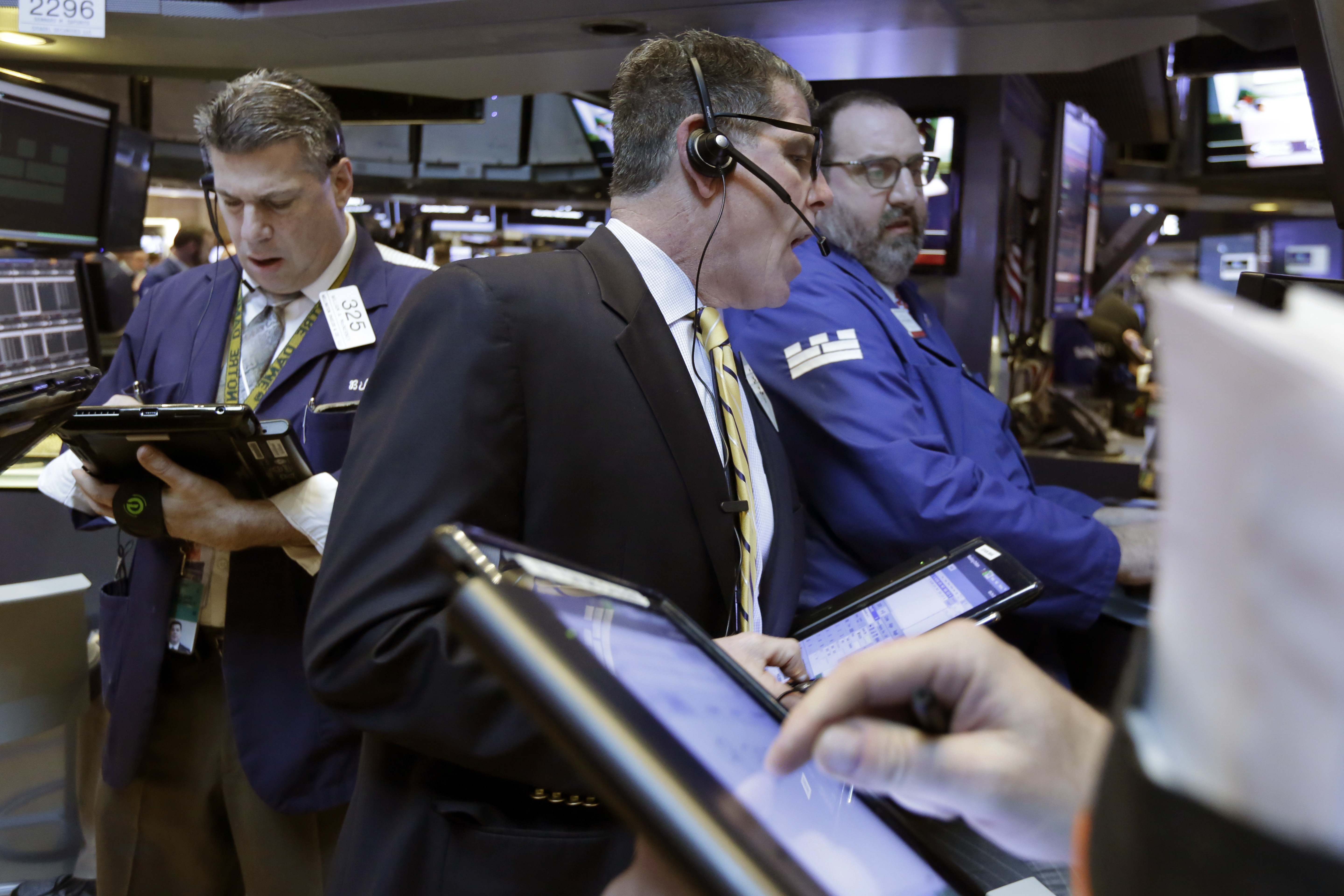 CLOSING BELL: Stocks end first quarter with solid gains