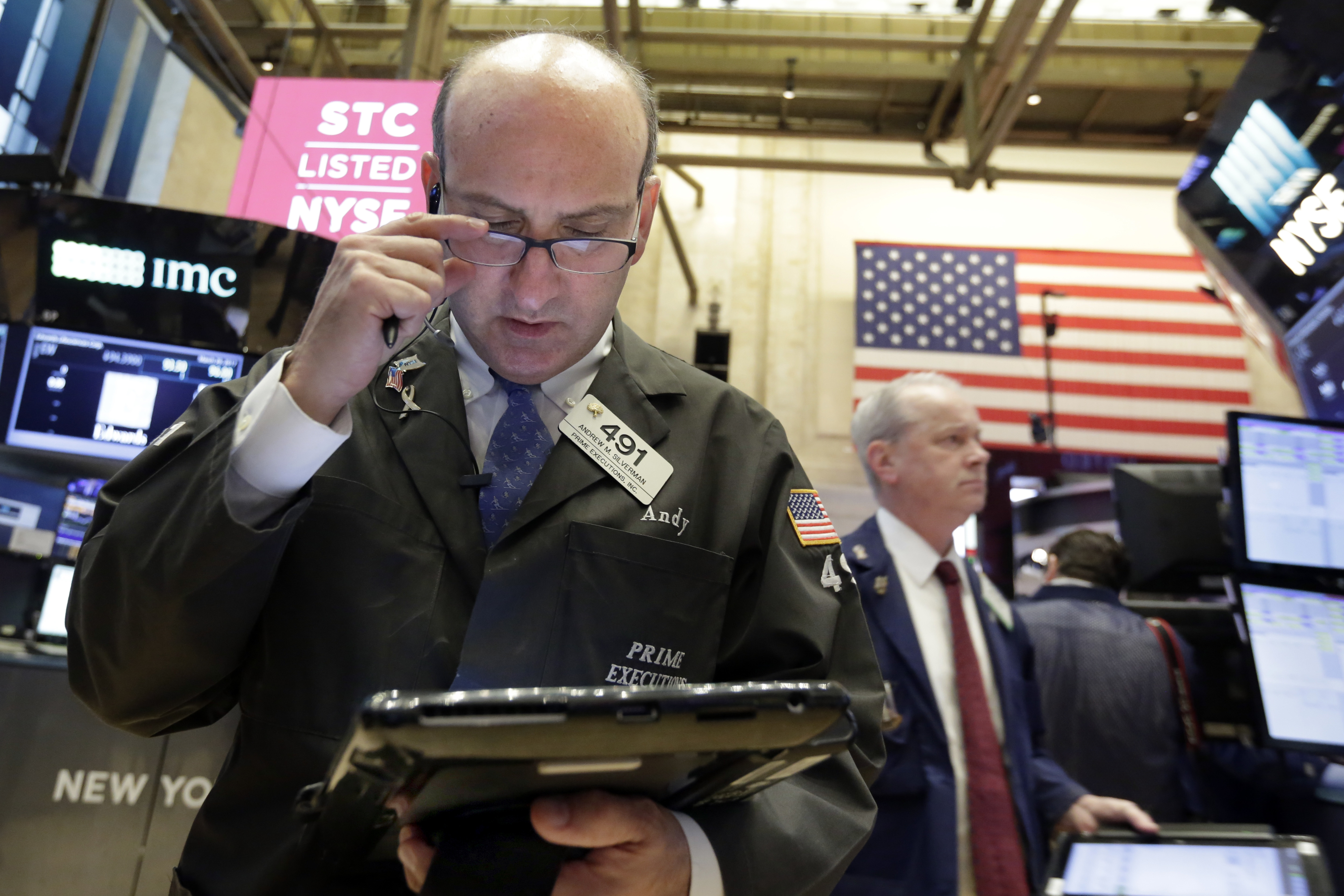 OPENING BELL: Stocks waver during early trade