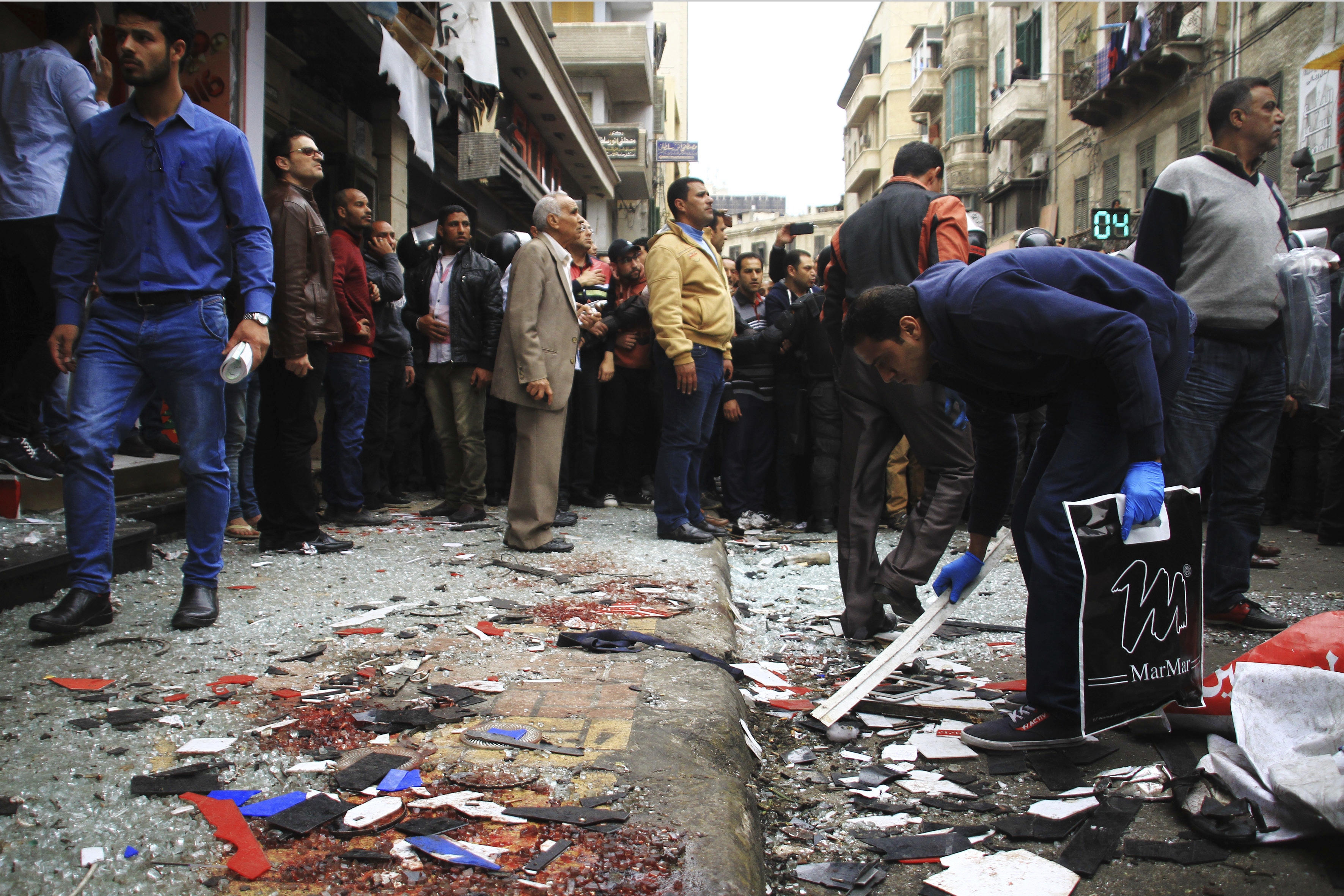 Palm Sunday church bombings in Egypt kill 43, wound dozens