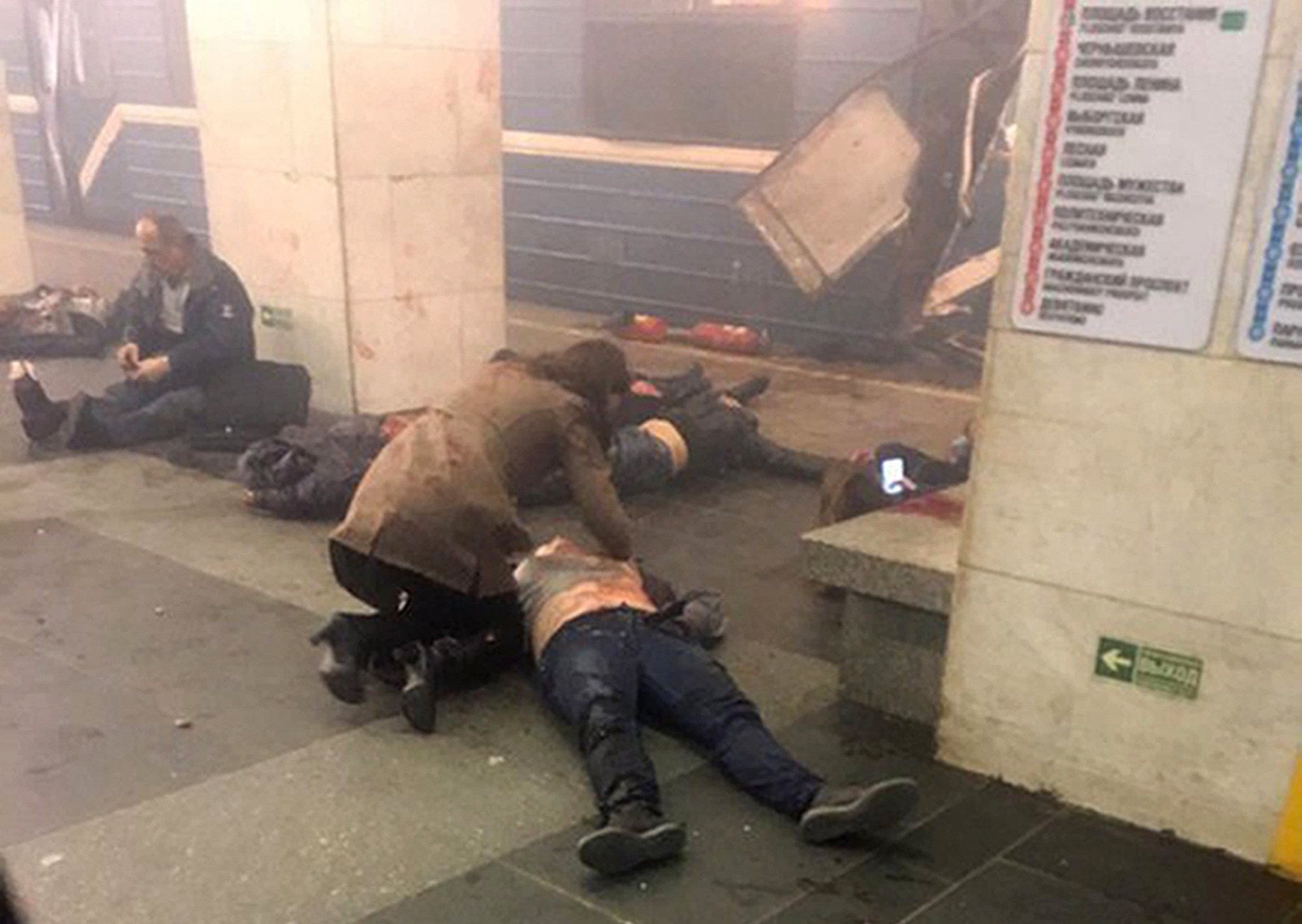 Blast on Russian subway kills 11; 2nd bomb is defused