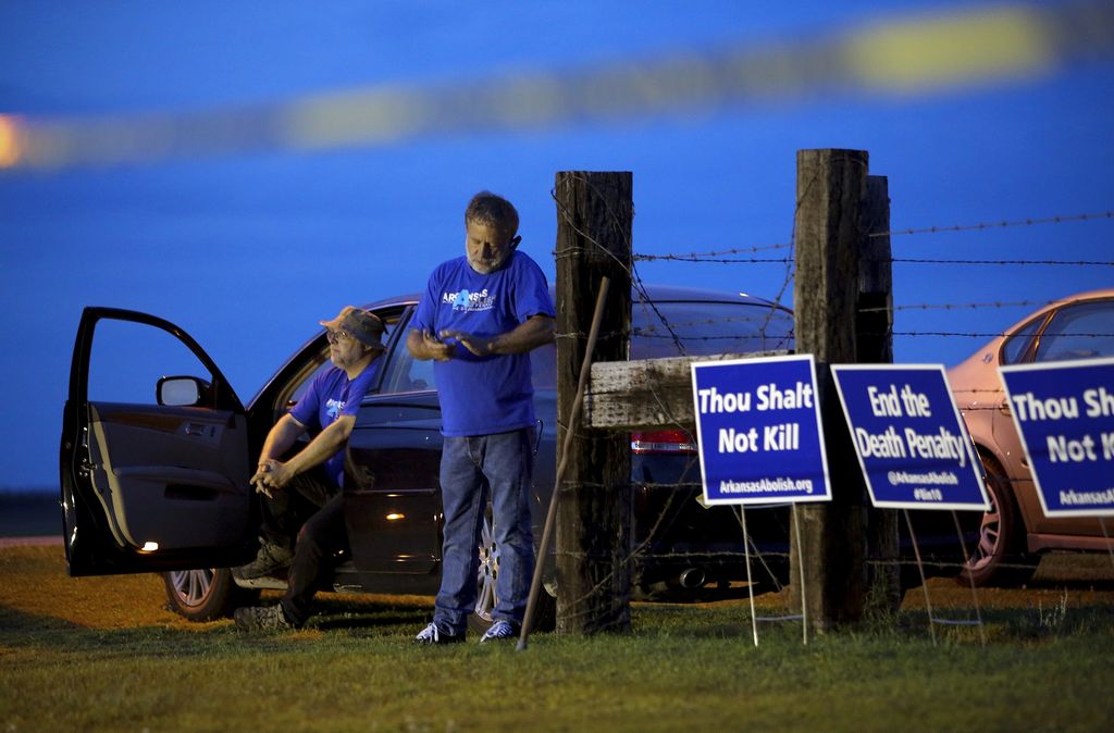 Arkansas suffers 2 setbacks to multiple execution plan
