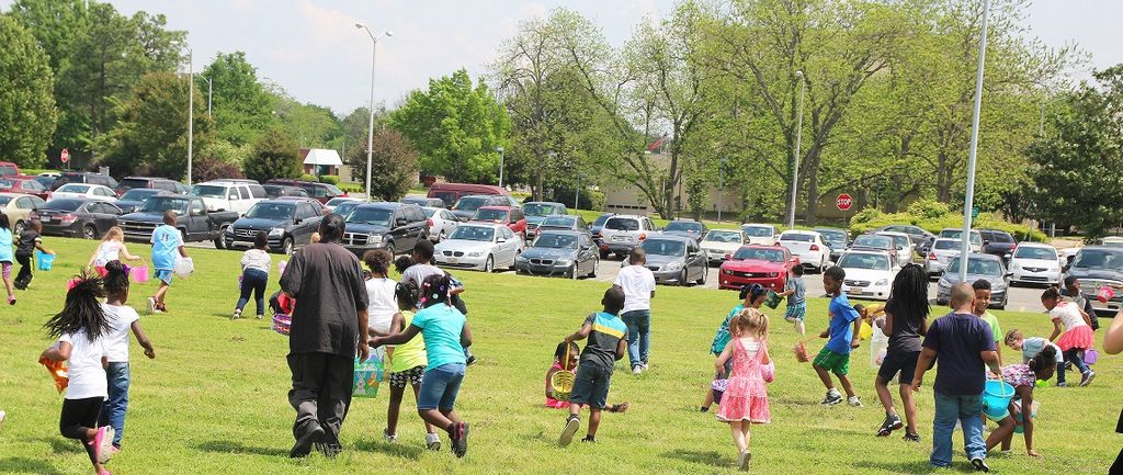 Police welcome big crowd for annual Easter Egg Hunt