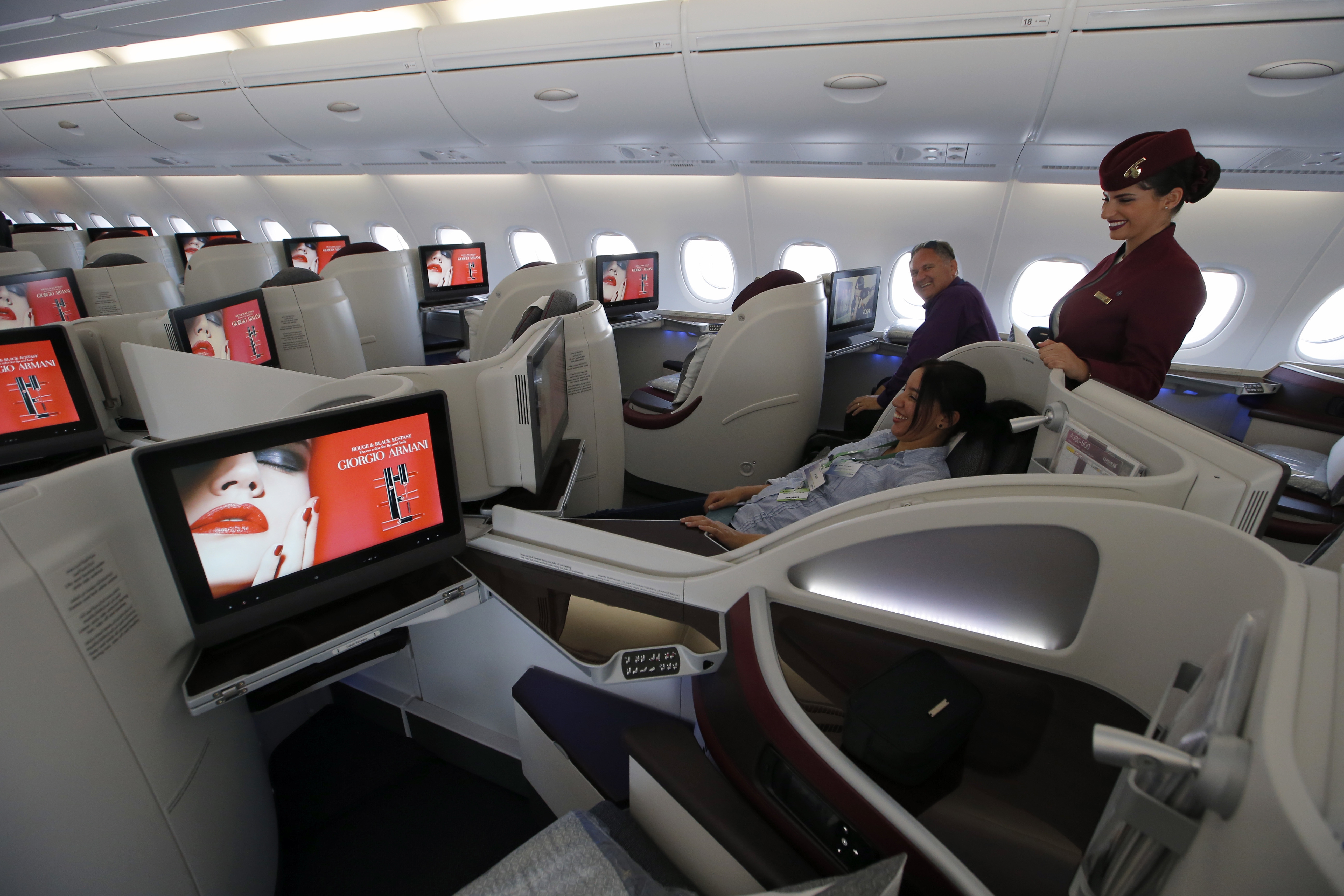 LIGHT LUNCH: Mideast airlines troll United