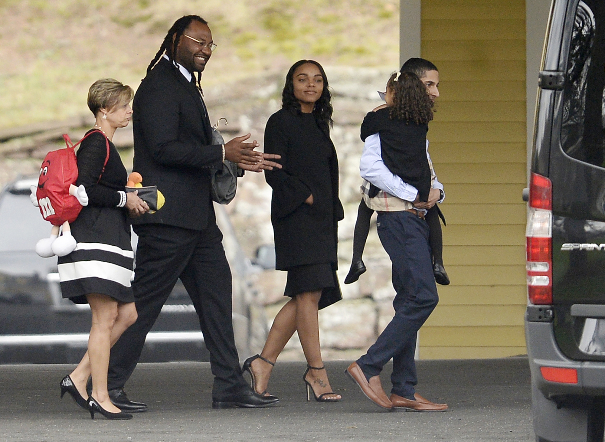Aaron Hernandez friends, family turn out for private funeral