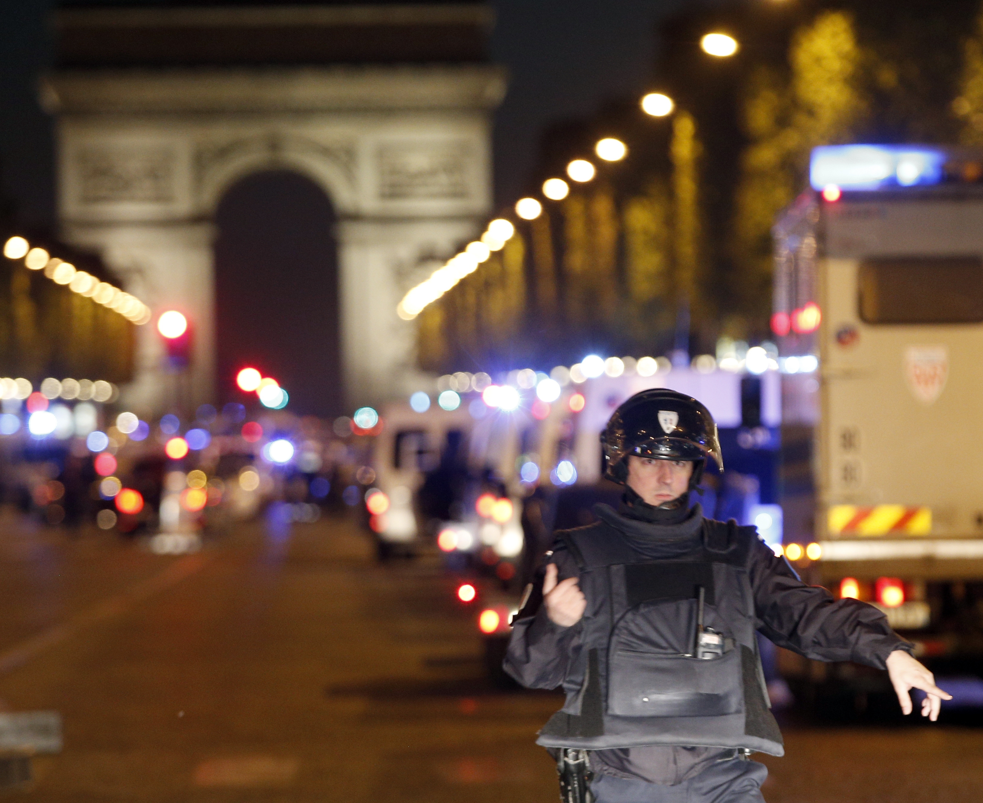 Paris attack: 1 officer dead, 2 injured; Islamic State claims responsibility