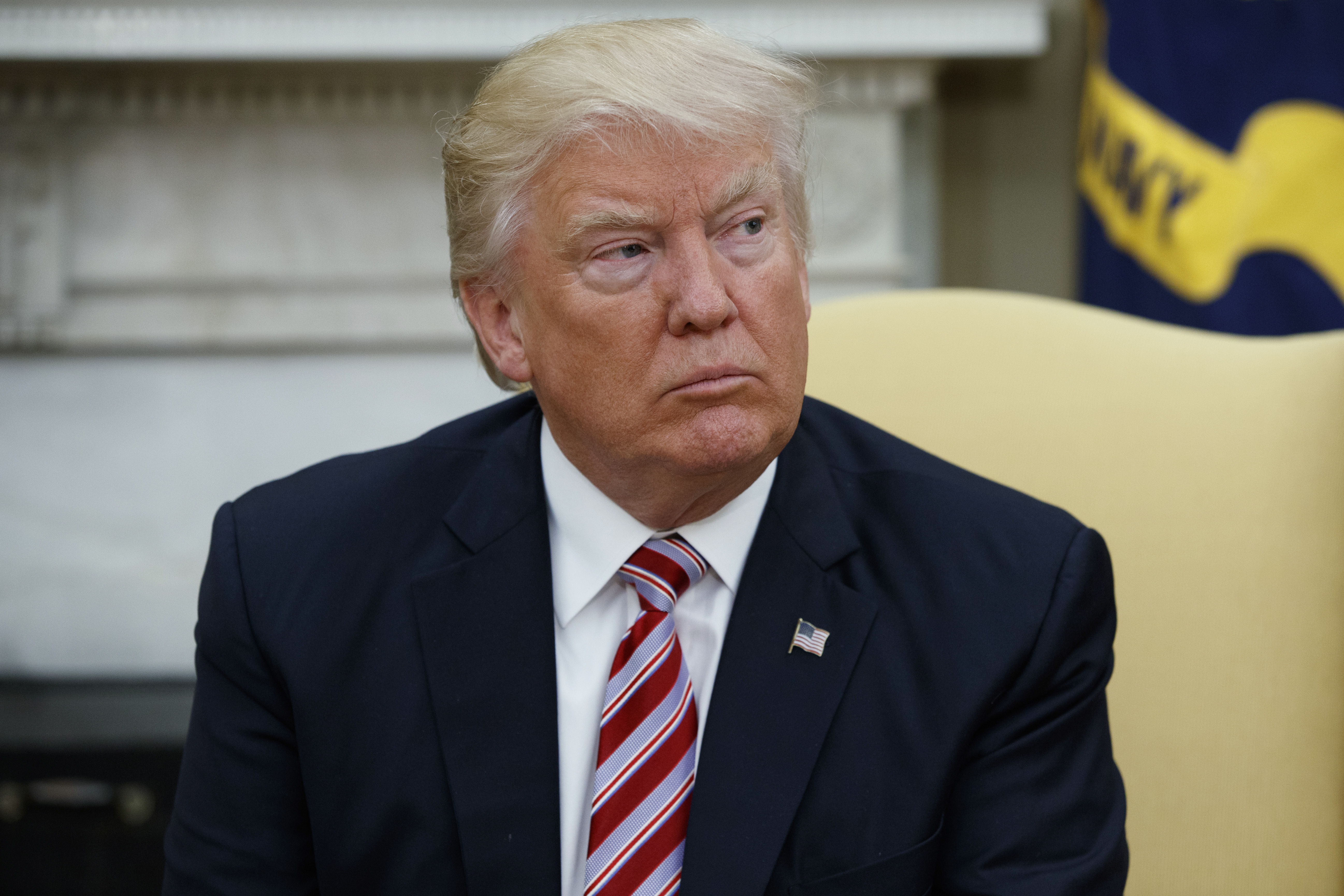 Lawmakers urge Trump to avoid picking a partisan for FBI job