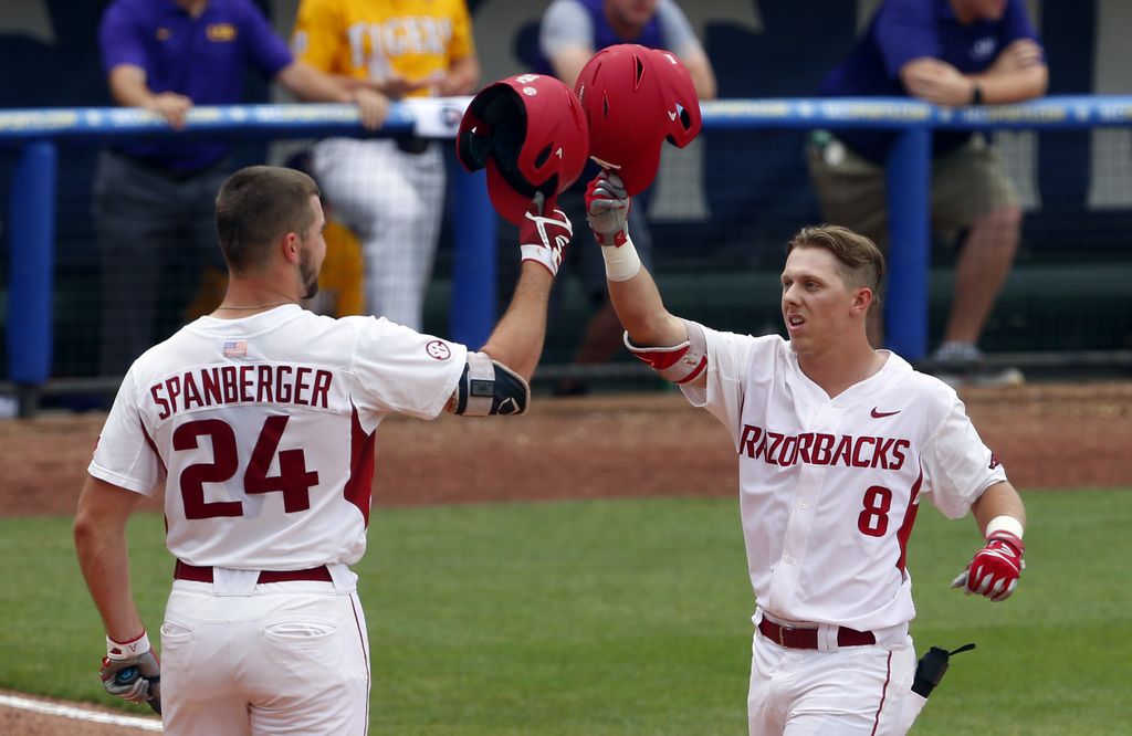 Walker pitches LSU to SEC title over Arkansas