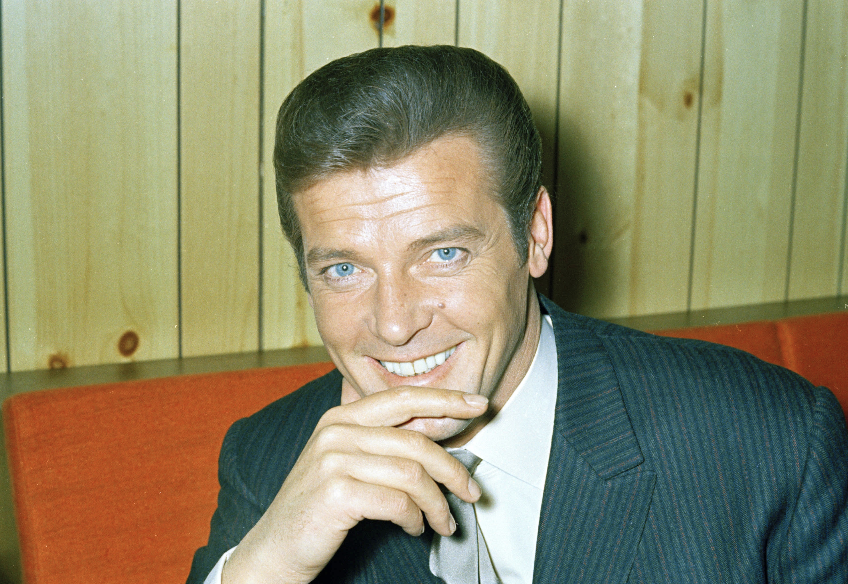 Roger Moore, star of 7 James Bond films, dies at 89