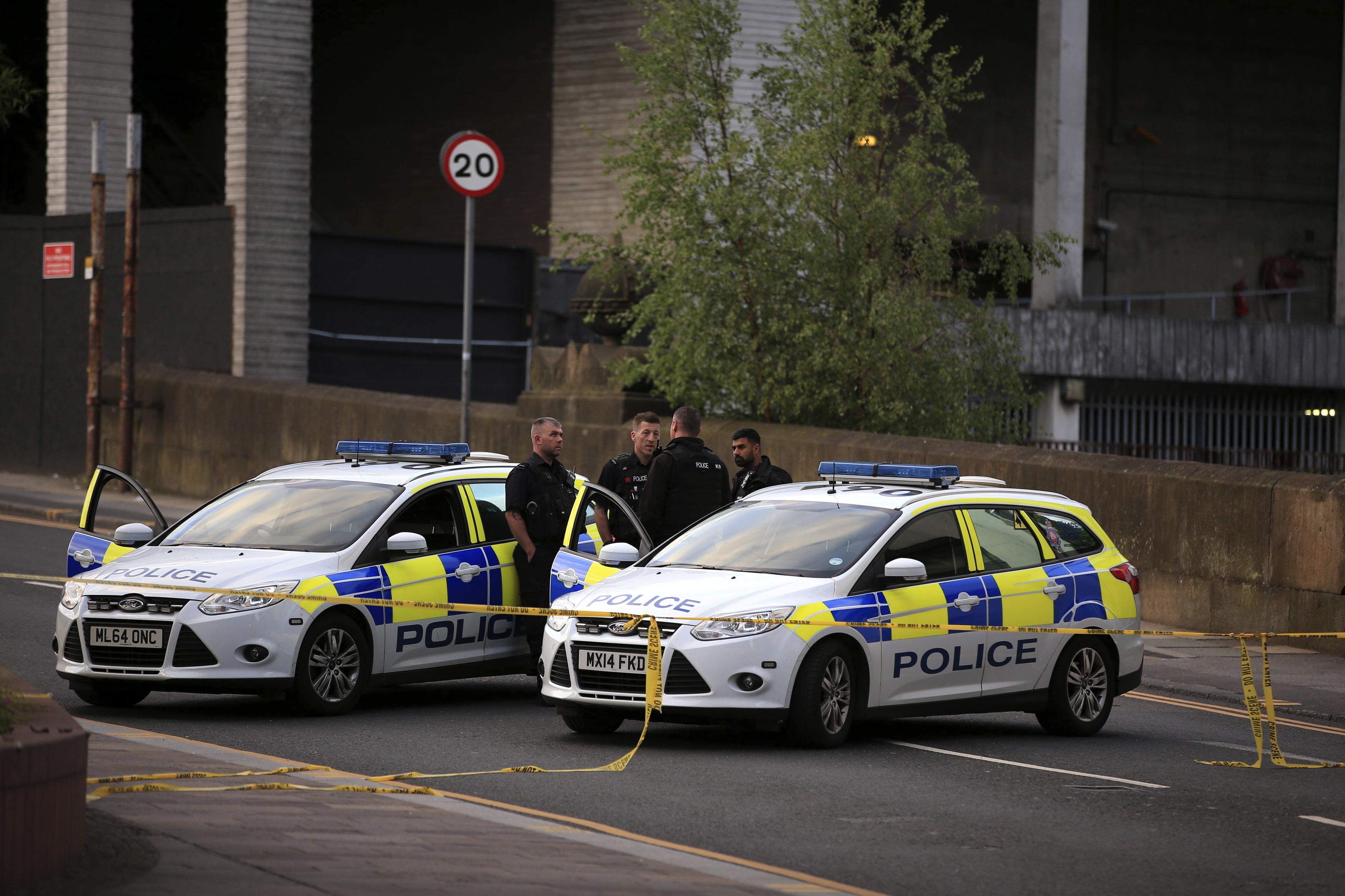 Manchester police name bomber, hunt for accomplices