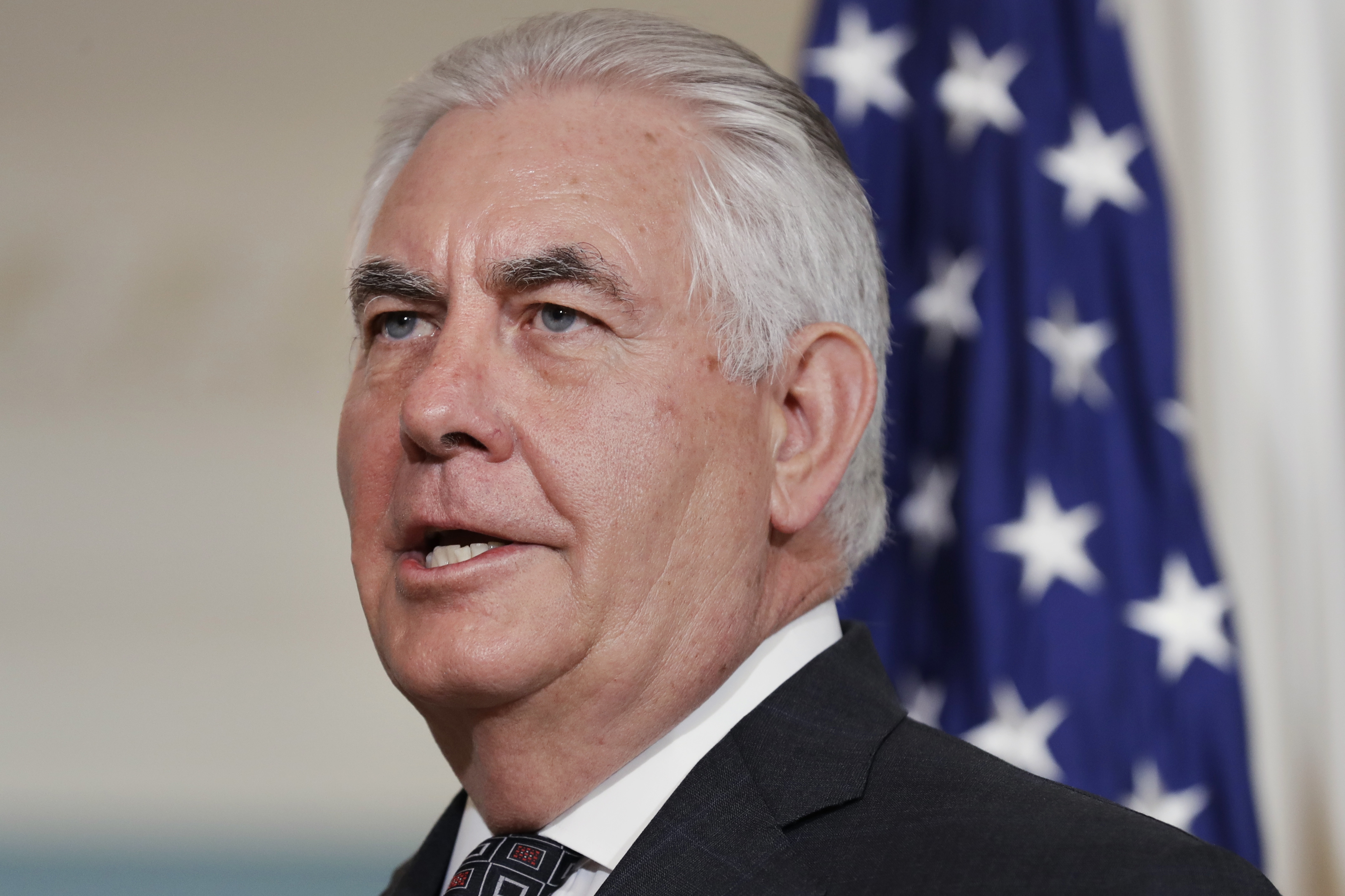 Tillerson: US still will cut emissions despite Paris pullout