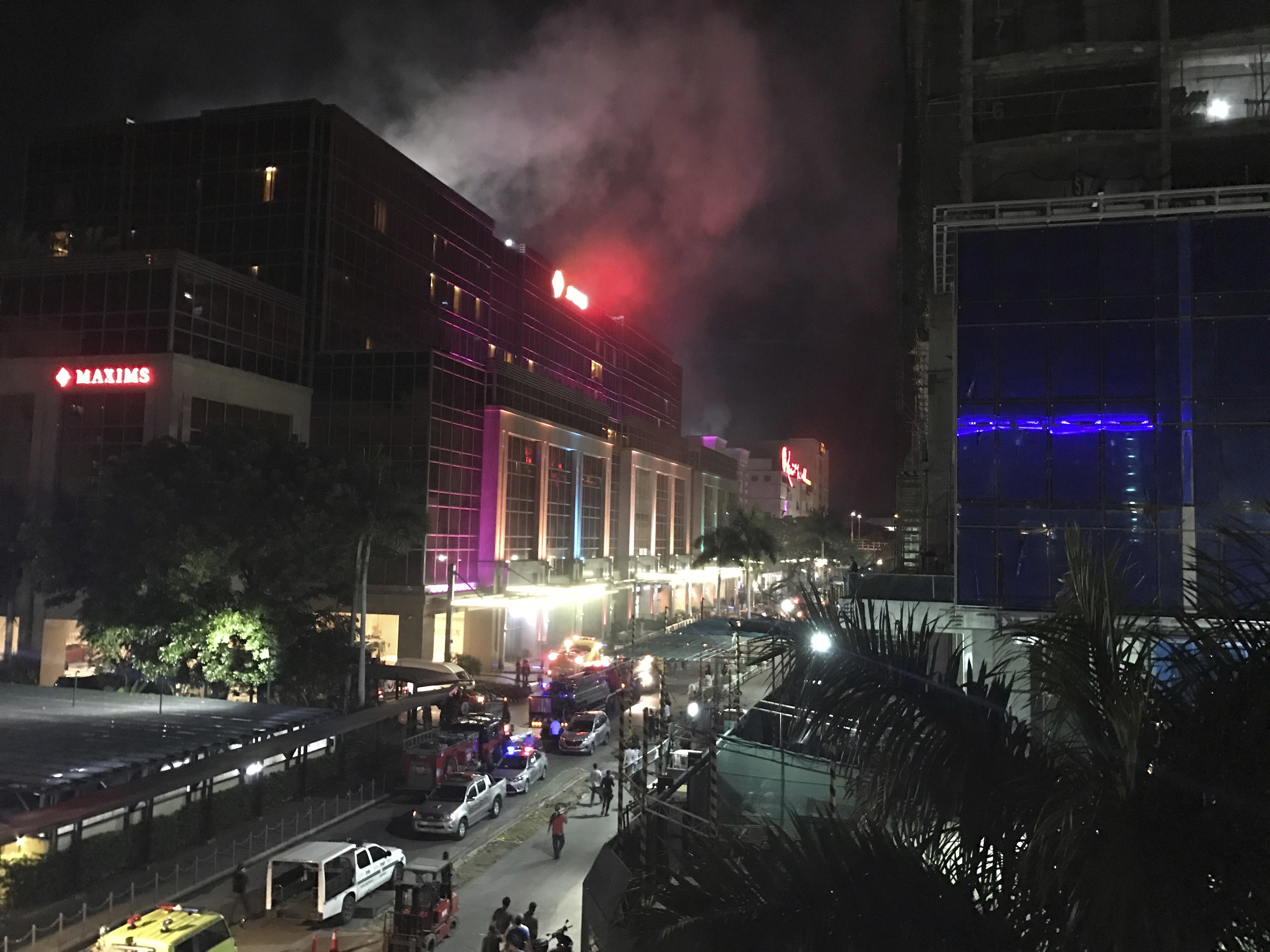 Witnesses: Gunshots and explosions at Philippine mall