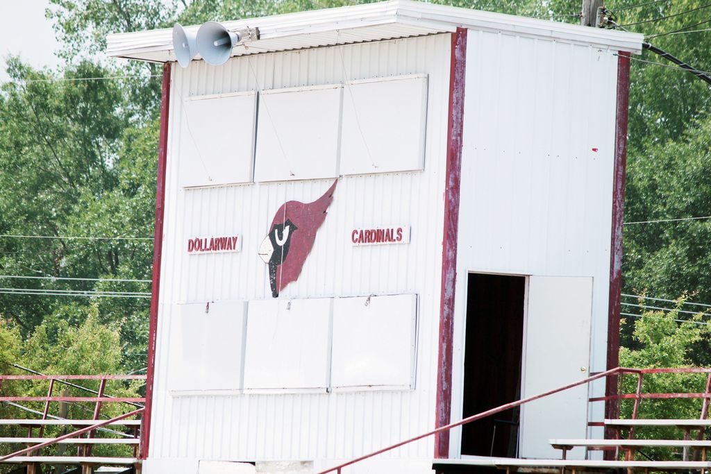 Dollarway football field project attracts local workers