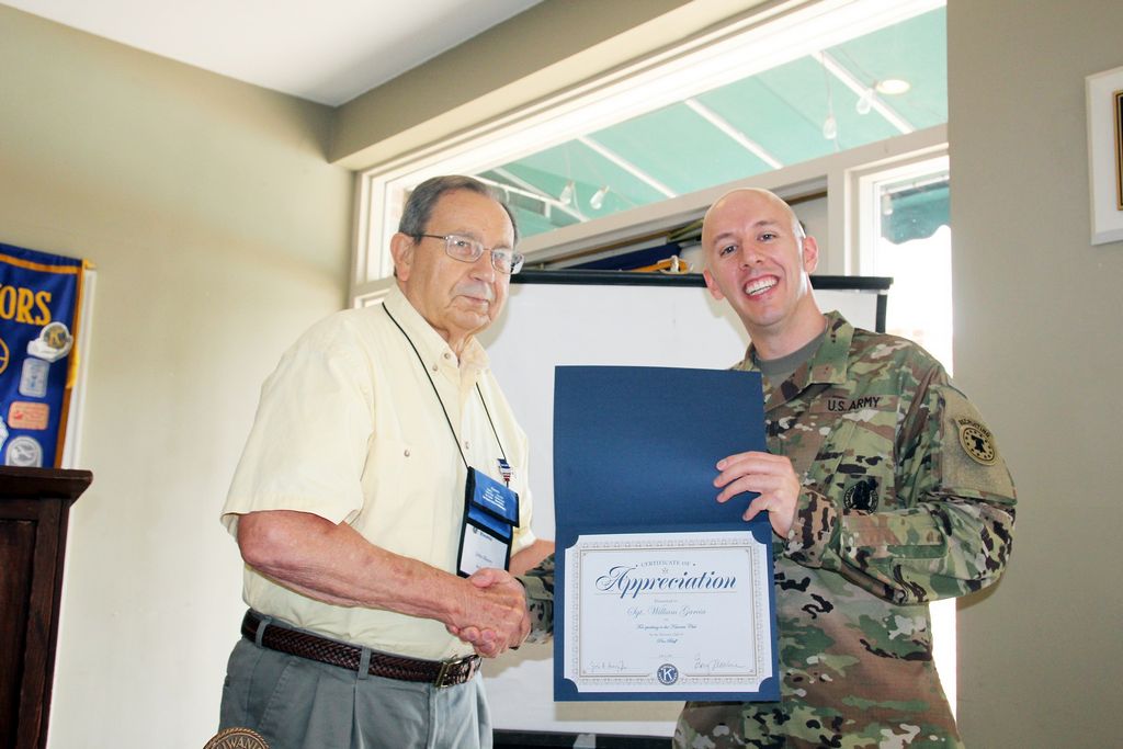 Army recruiter discusses career opportunities at Kiwanis