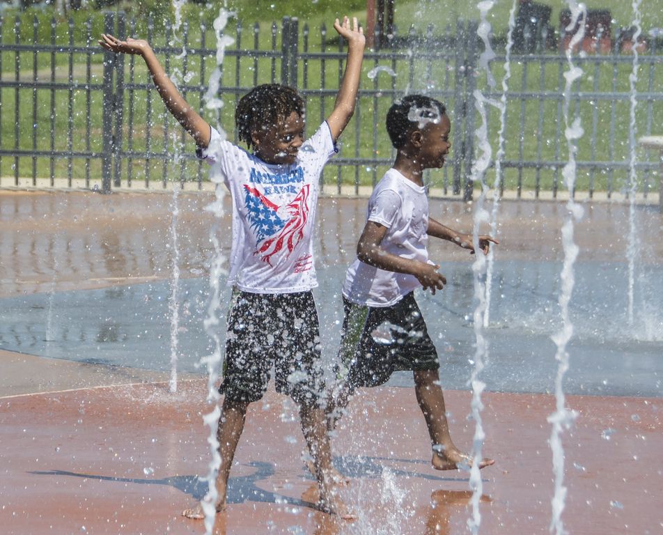 SPLASH! — Pine Bluff tries to keep cool amid heat wave