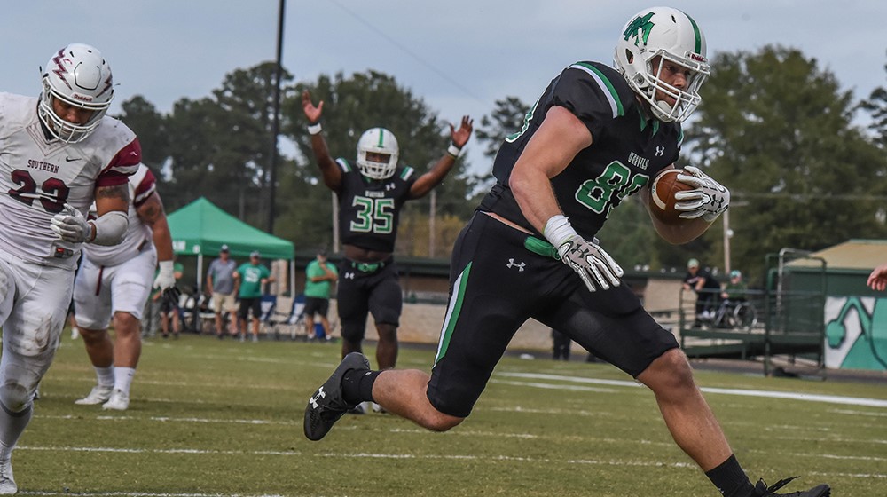 Boll Weevils win homecoming game over SNU 35-23