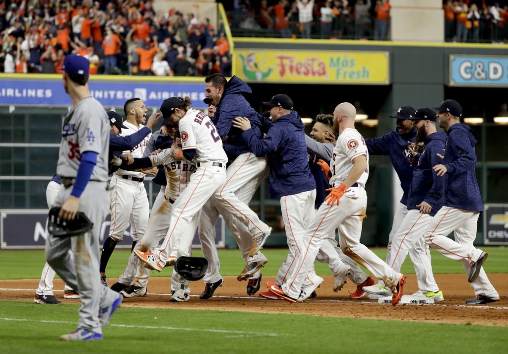 Astros blast by Dodgers, lead World Series 3-2