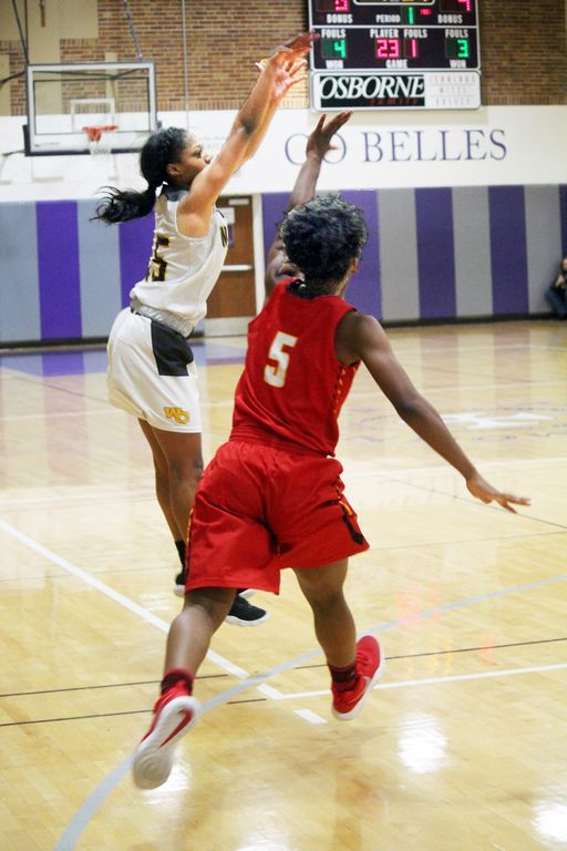 Lady Wildcats get win at tournament