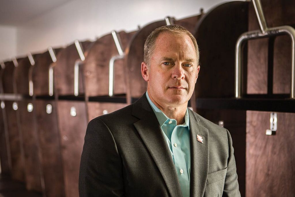 Arkansas hires Houston’s Yurachek as athletic director