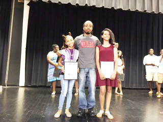 2 talent show winners to open for concert