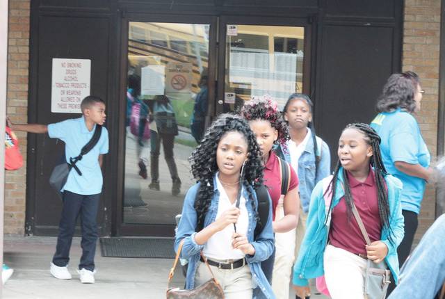 Jefferson County students hit the books Monday