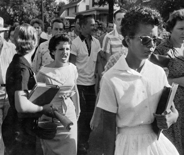 Clinton celebrates Little Rock 9
