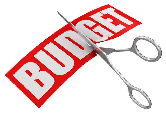 Justices approve 2.8 percent slash in County General budget