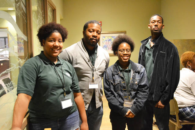 SEARK Scholars volunteer at CASA
