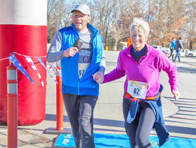 Frigid air doesn’t stop runners at CASA marathon
