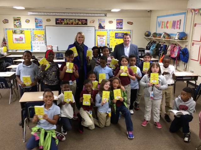 L. L. Owen students get dictionaries