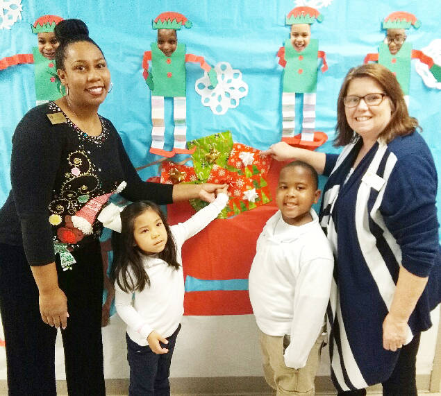 Edgewood Elementary School students celebrate season